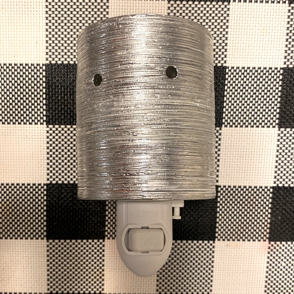 Scentsy Etched Core-Silver Mini Warmer